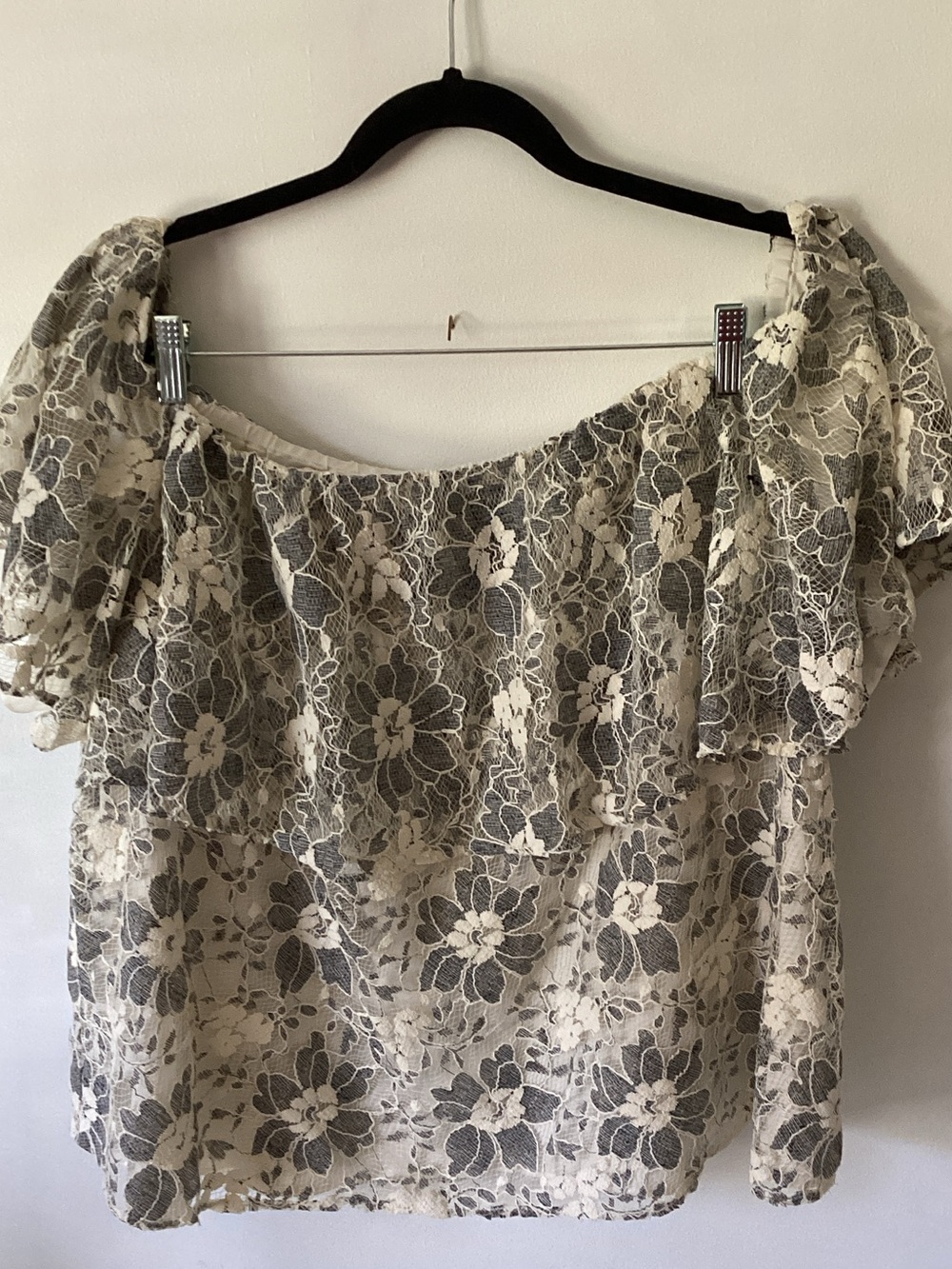 Off-Shoulder Floral Lace Blouse in Cream and Gray - Picture 7 of 8